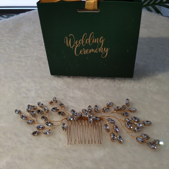 Gold Swarovski Crystal Hairpiece - Picture 2 of 7
